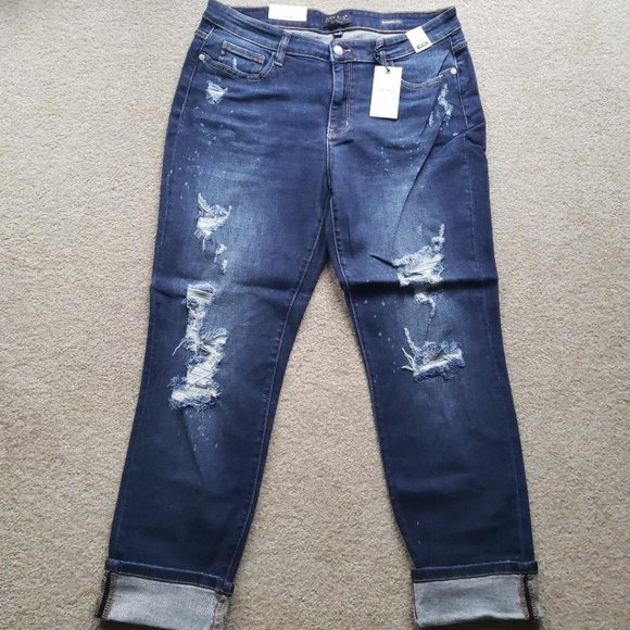 Judy Blue Denim - Judy Blue mid rise Boyfriend Fit Distressed Jeans 15/32 denim JB82198DK